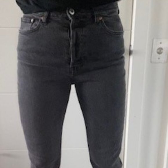 H&M Mom Jeans - Picture 1 of 4